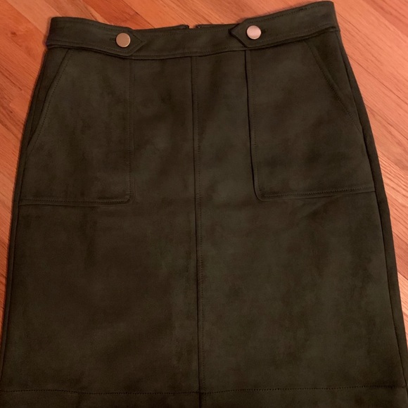 LOFT Dresses & Skirts - Skirt
